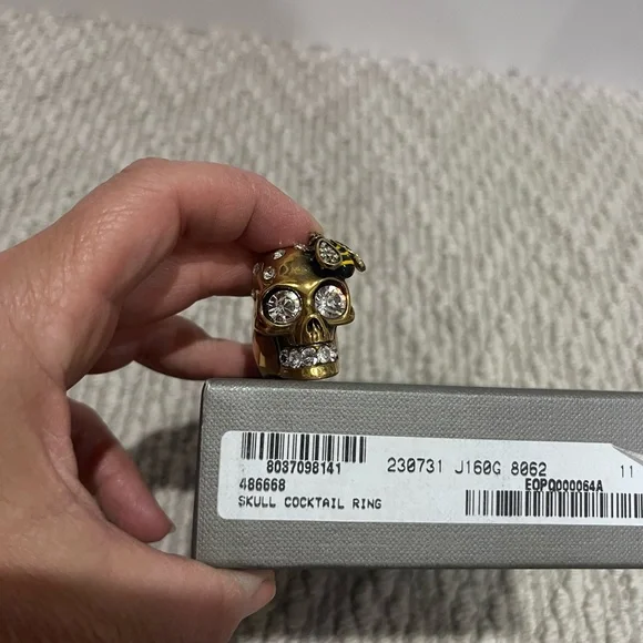 Alexander McQueen Gold Skull Ring with Crystal and Enamel Bee size 5 - Picture 4 of 6